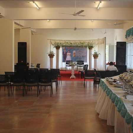 Angamaly Convention Centre Hotel Kochi Kültér fotó