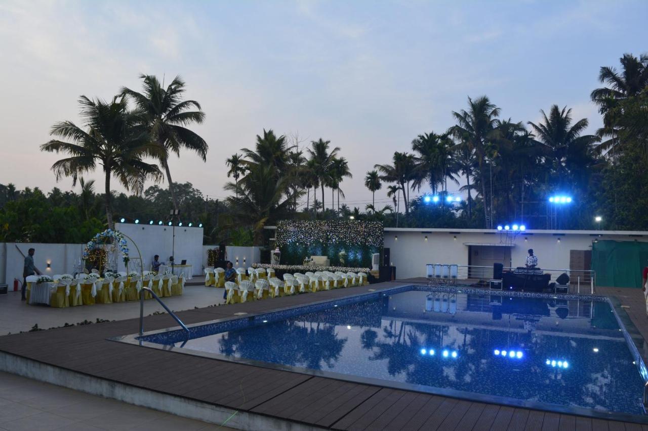 Angamaly Convention Centre Hotel Kochi Kültér fotó
